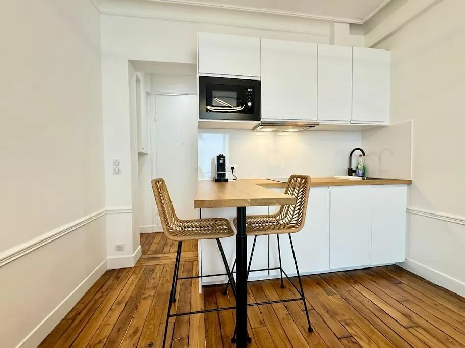 Nouveau Studio Central Paryż Francja