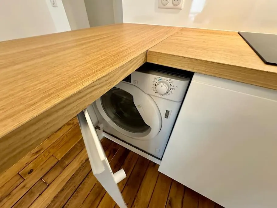 Nouveau Studio Central Paris 0*,